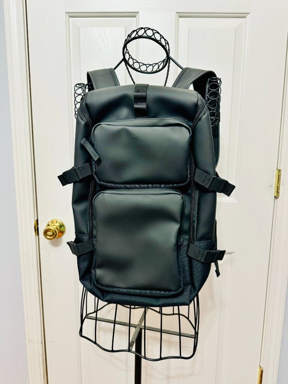 RAINS BLACK WATER RESISTANT TRAIL CARGO BACKPACK W3 TRAVEL OFFICE UNISEX $170